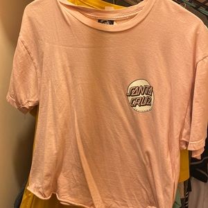 cropped light pink Santa Cruz shirt